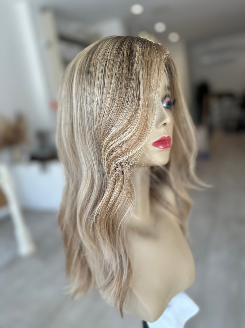 Thumbnail: LT5557: LACE TOP WIG - BUTTERSCOTCH WITH ADDED ROOT XS -18-19"