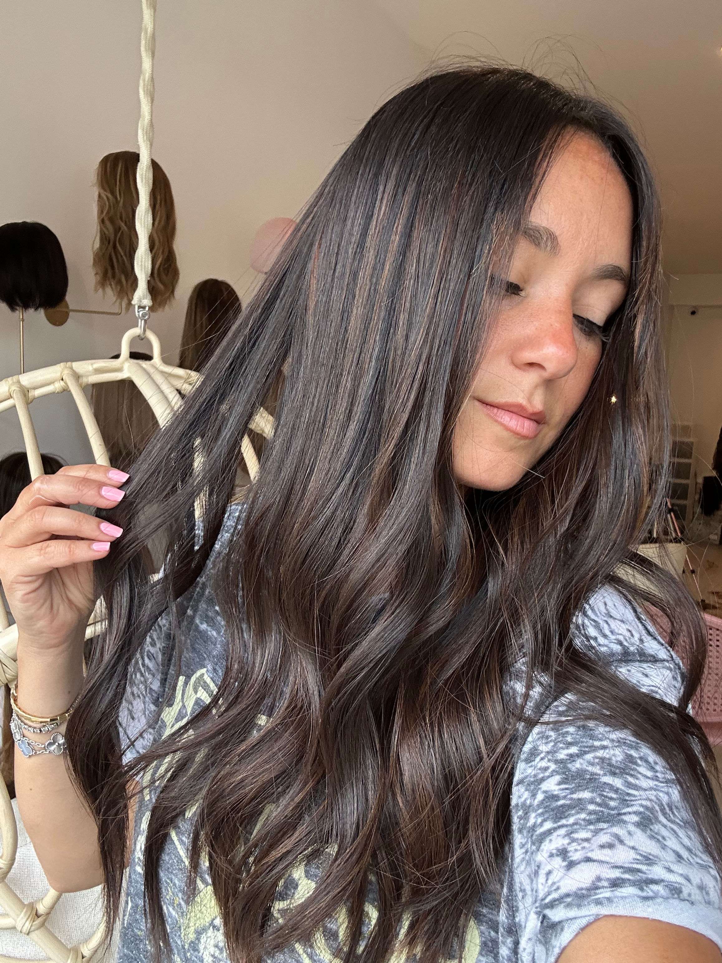 CL33992: CLOSED LACE TOPPER NATURAL SOFT BLACK WITH CHOCOLATE BALAYAGE 24"