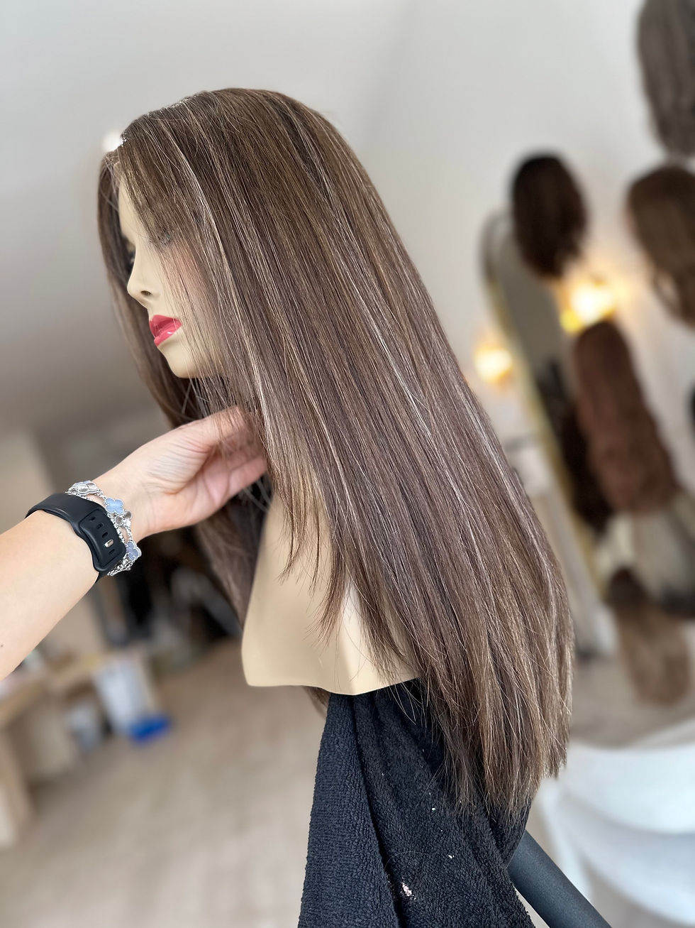 Thumbnail: LACE TOP WIG - BRONDE - 24" XXS/XS/S/M/L