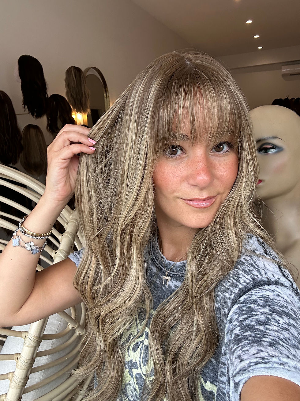 Thumbnail: TP37876/79: 8X9 24" LEXIE 8 ROOT PRECUT BANGS