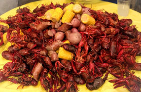 crawfish boil with potatoes and corn-catering_edited.jpg