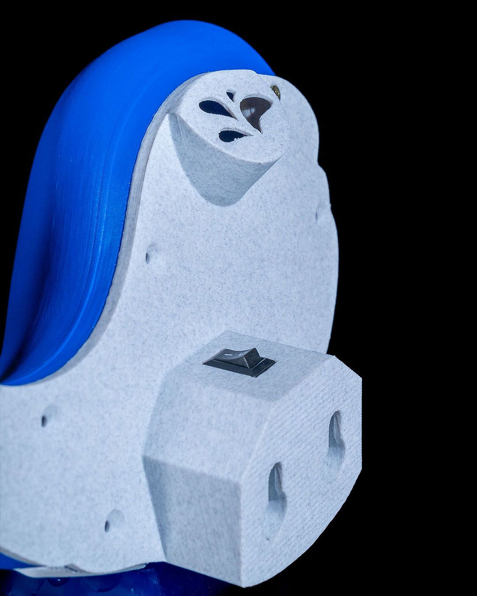 Thumbnail: Blue 3D-printed socket adapter