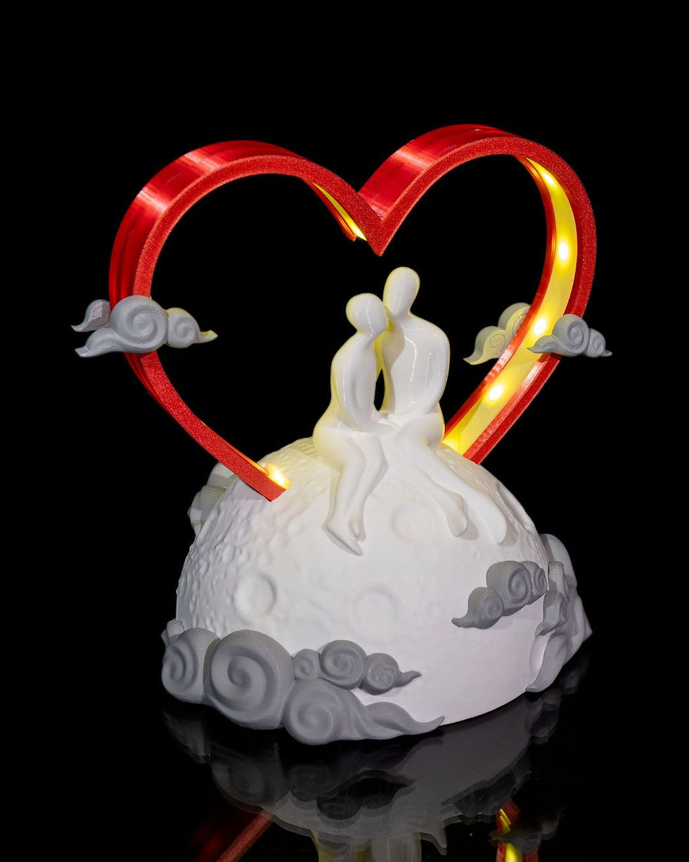Thumbnail: Romantic couple figurine in heart