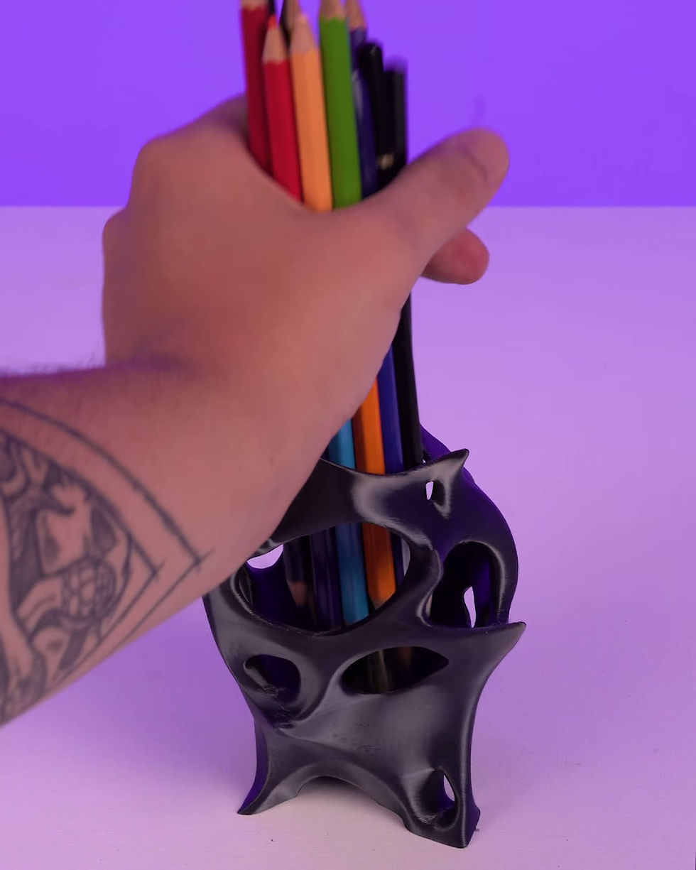 Pikkukuva: Growth Cluster Pen Holder