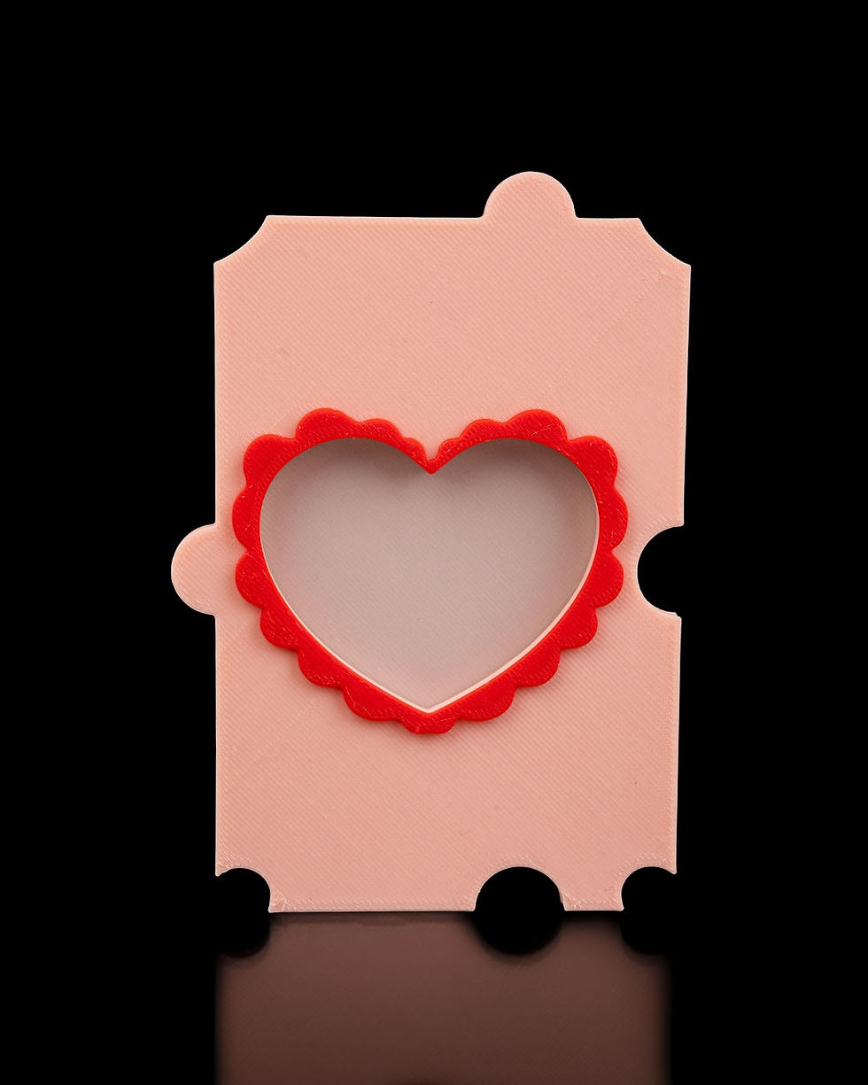 Thumbnail: Pink heart-shaped photo frame