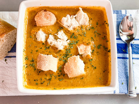 Healthy Crockpot Broccoli Cheddar Soup