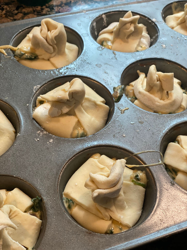 Spinach Dip Puff Pastry Knots
