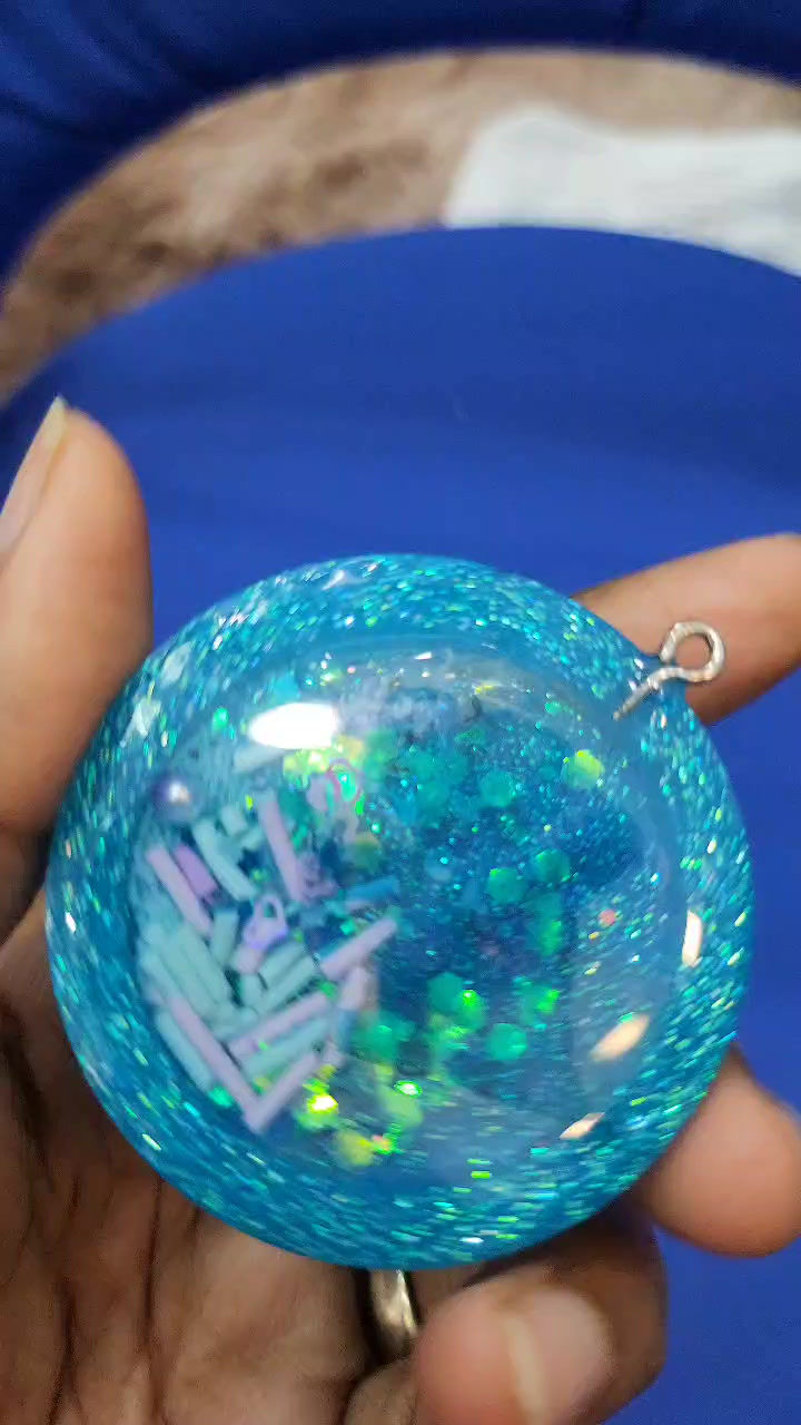 Thumbnail: Monster shaker keychain 