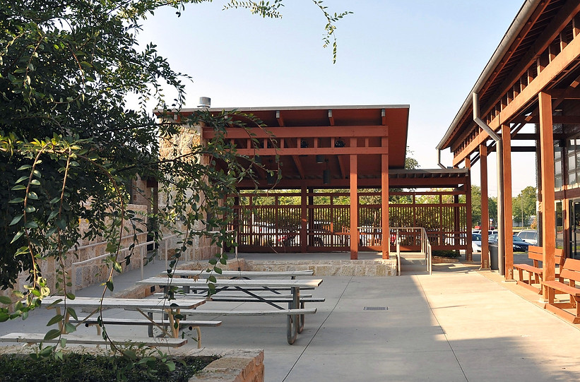 7 Courtyard-Stage Good Shepherd Catholic Community Colleyville, Texas_edited.jpg