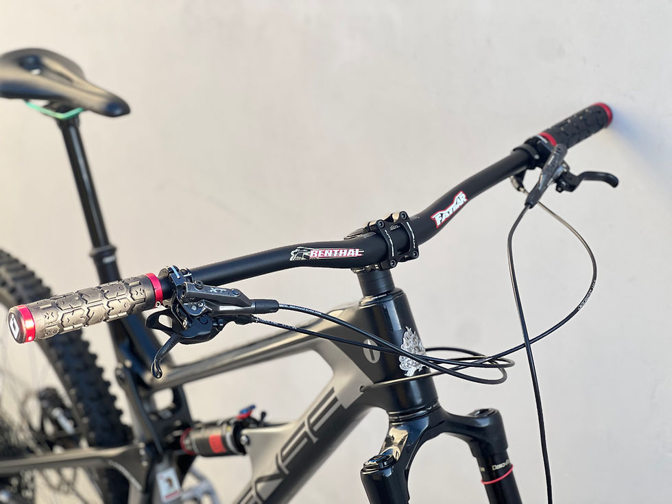 Thumbnail: Intense Tracer 275 PRO Carbon Full Suspension Mountain Bike