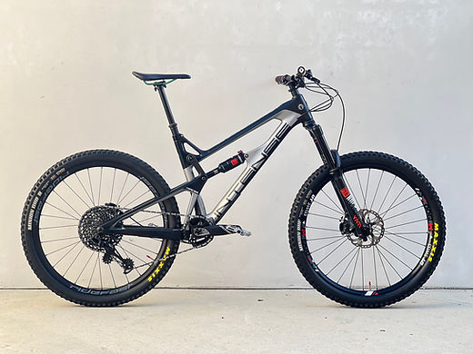 7000 カナンページ Intense Tracer 275 PRO Carbon Full Suspension Mountain Bike