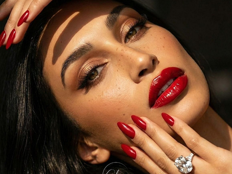 Luxus Nägel in Rot – Eleganz und Selbstbewusstsein in Perfektion
