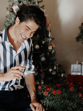 Dr. Yasemin Savaş Yılbaşı Davetim – Hosting