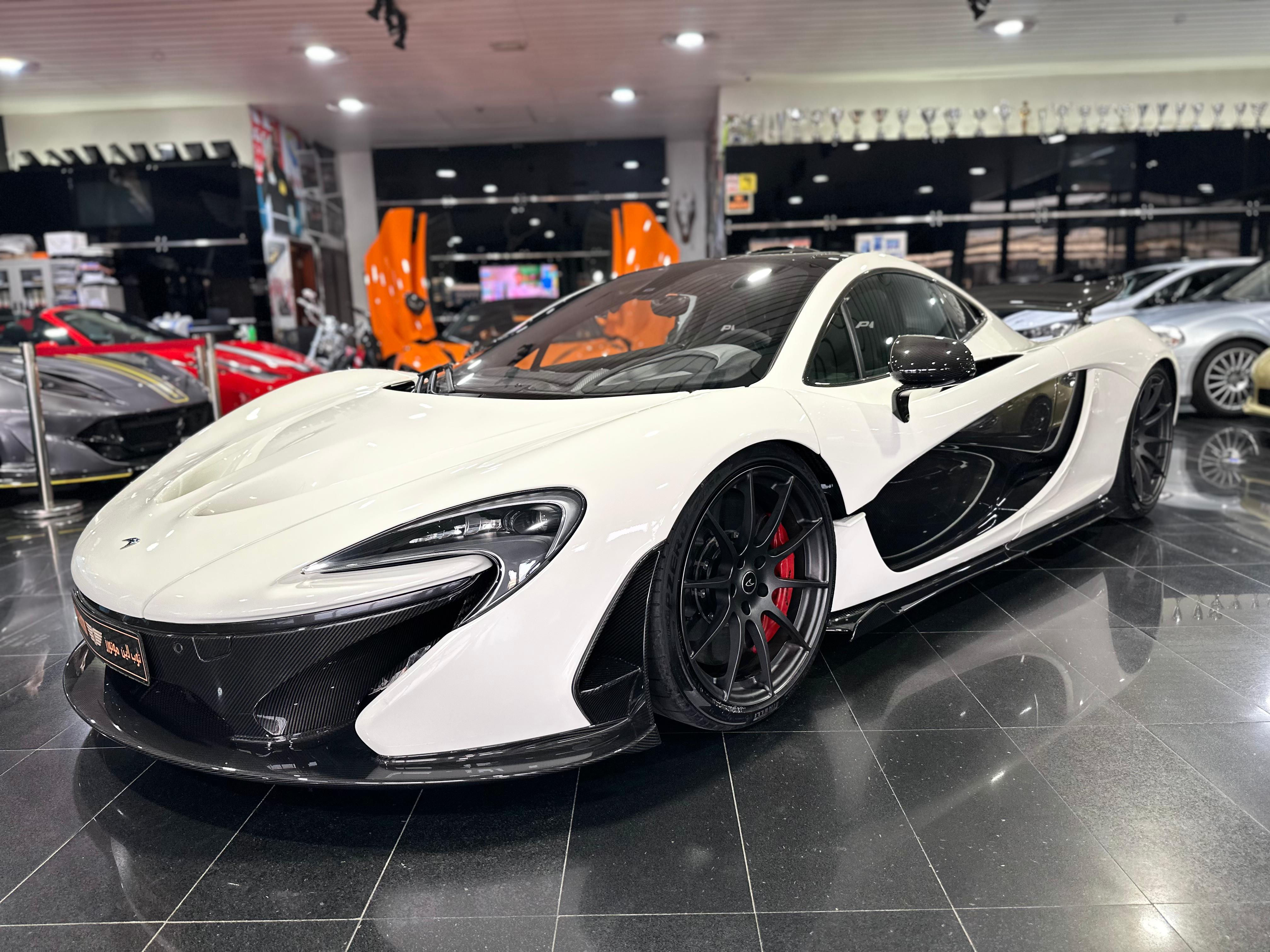 MCLAREN P1, GCC, NEW BATTERY WITH 6 YEARS WARRANTY, FULL WARRANTY ON CAR,FULL HI