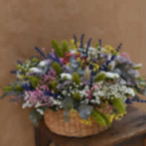 Cistell rústic provençal de flors preservades