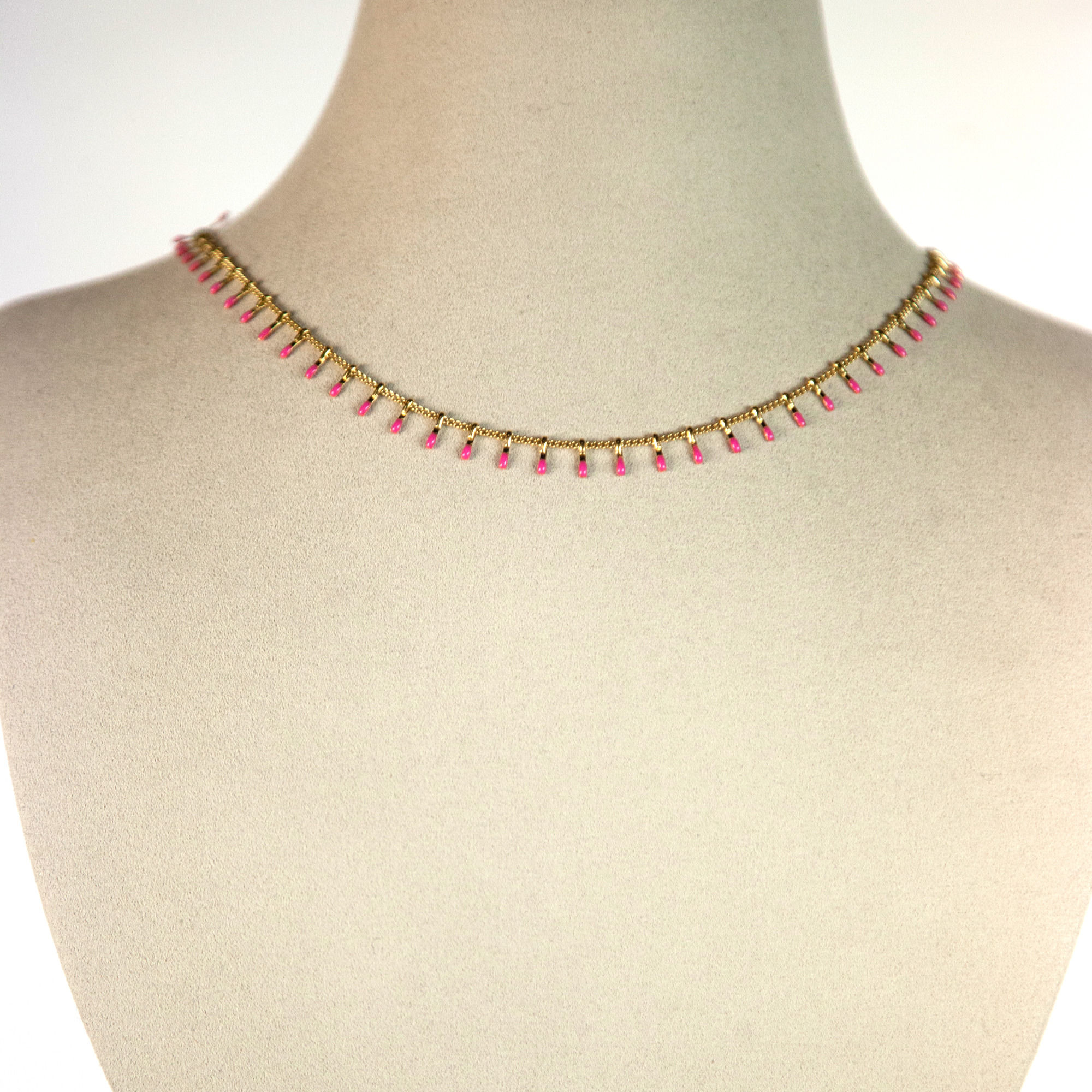 Collier Lorela fushia