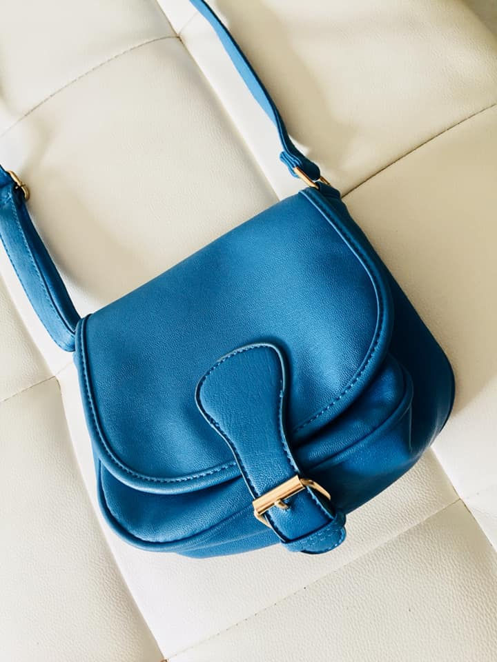 Miniature : Très joli sac bandoulière bleu indigo Ref S28022102