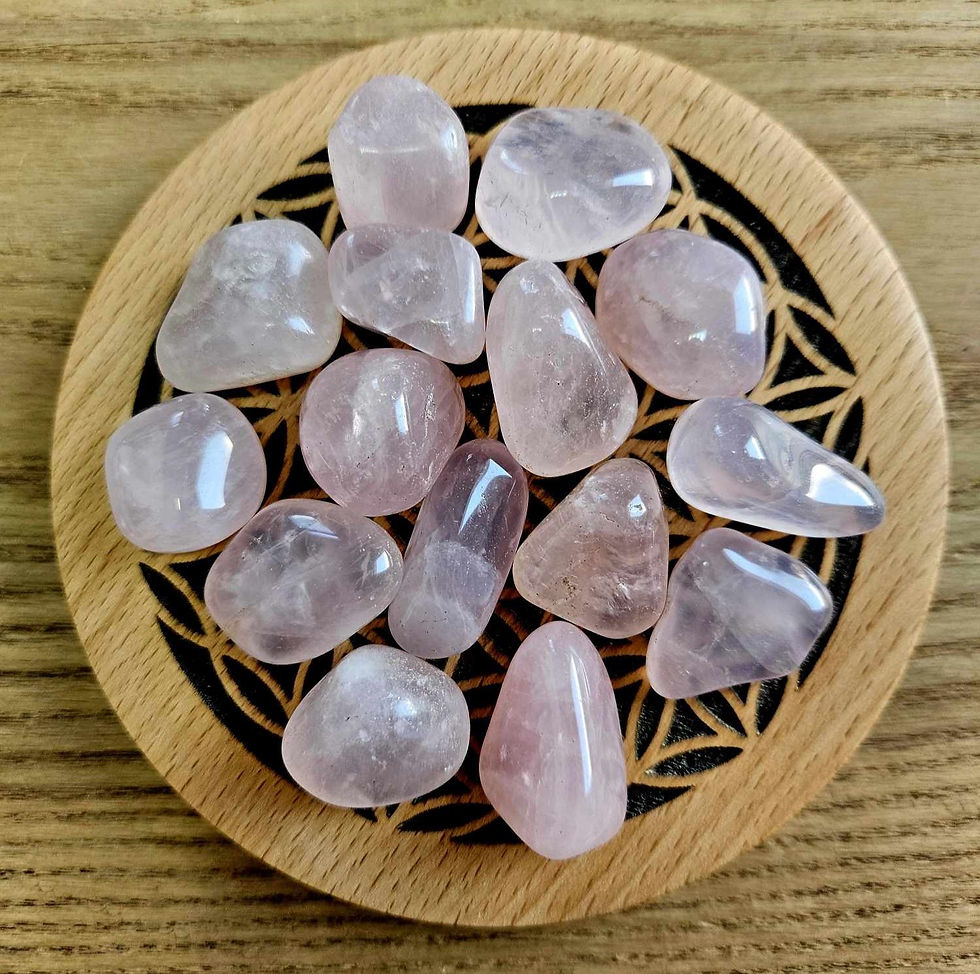 Quartz rose ~ Pierre roulée