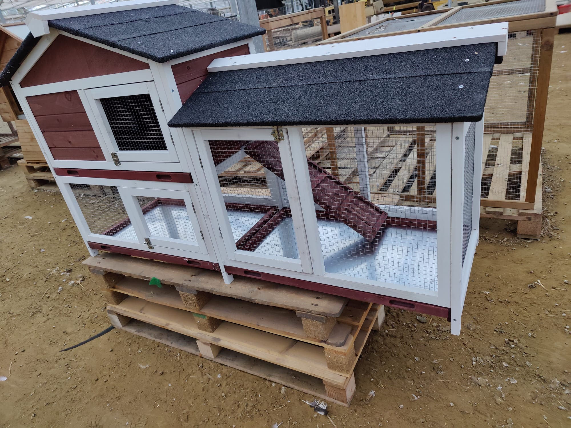 King paw met 3 mestlades en 3 deuren