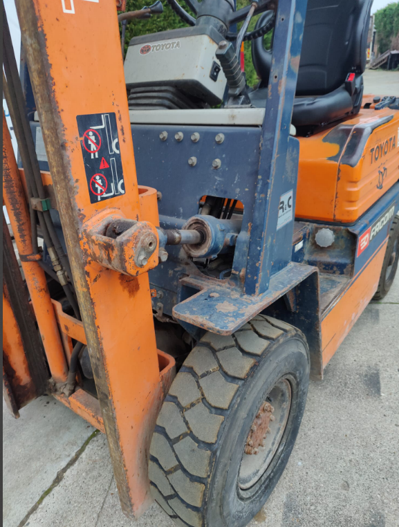 Thumbnail: TOYOTA 1.5 TON BENZINE