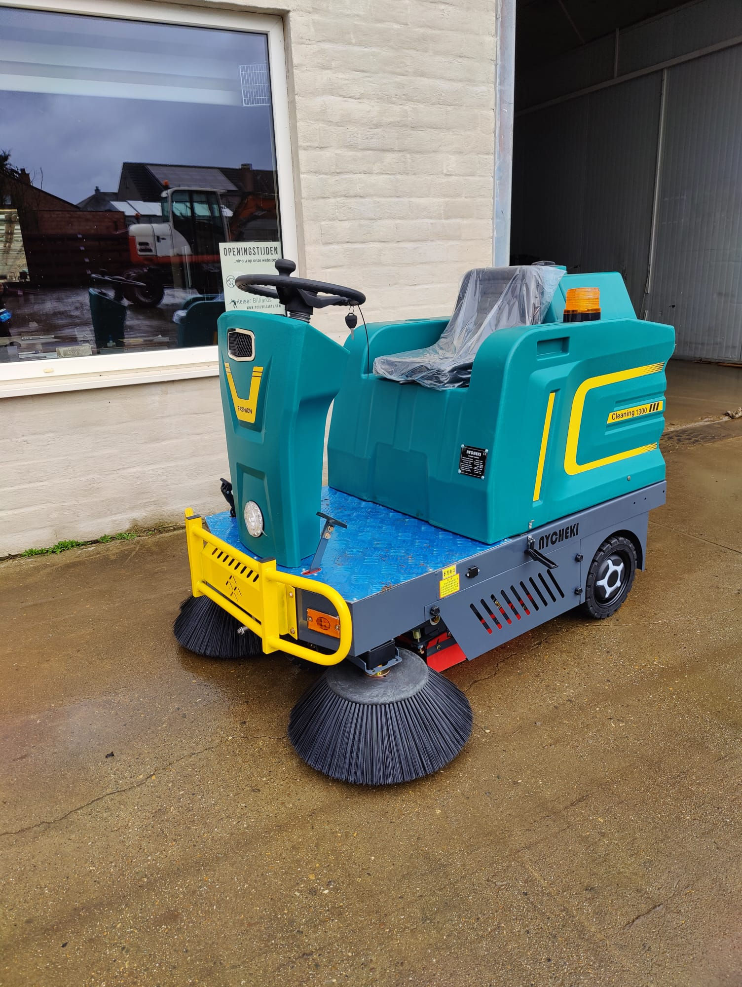 Nycheki sweeper LI1300