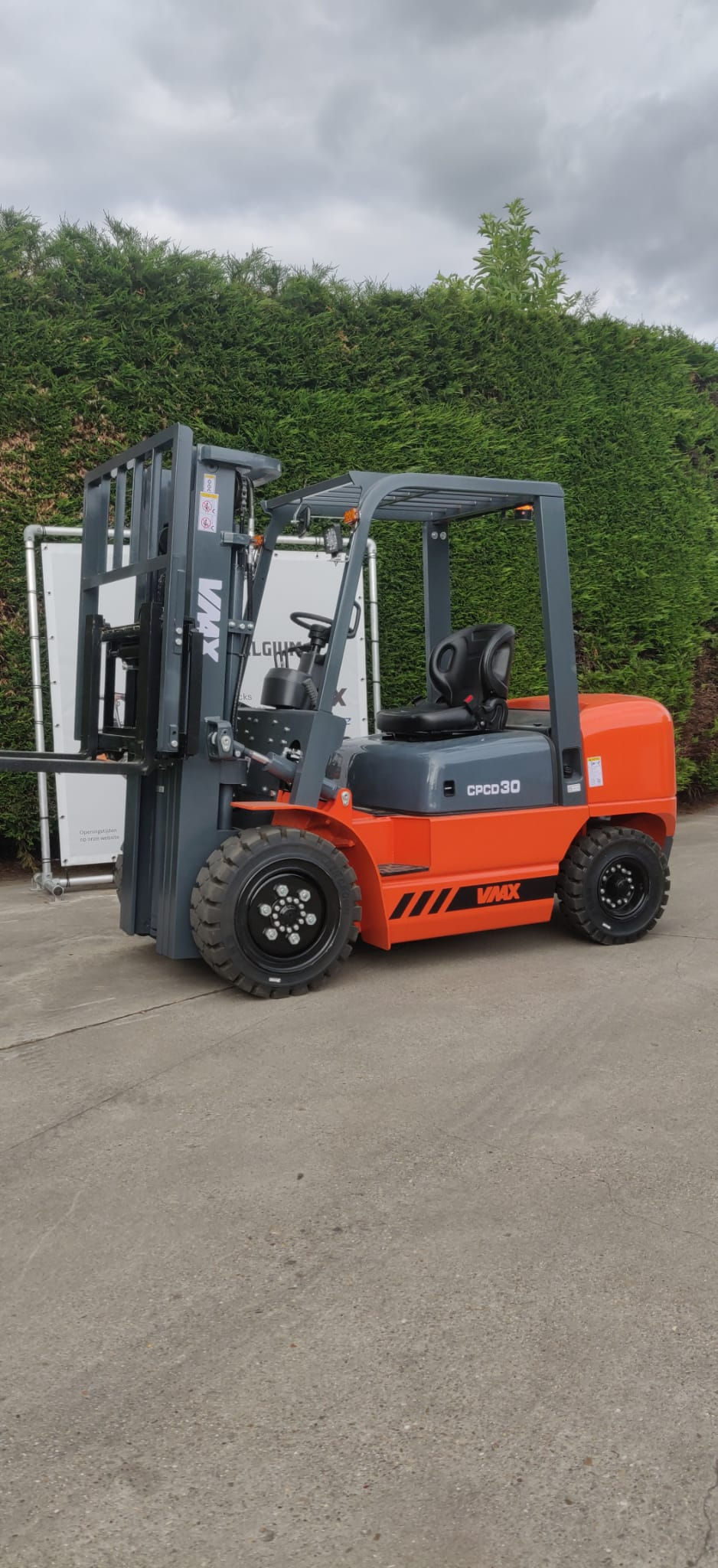 Thumbnail: NIEUWE VMAX 3.5 TON DIESEL MET 5500 mm MAST