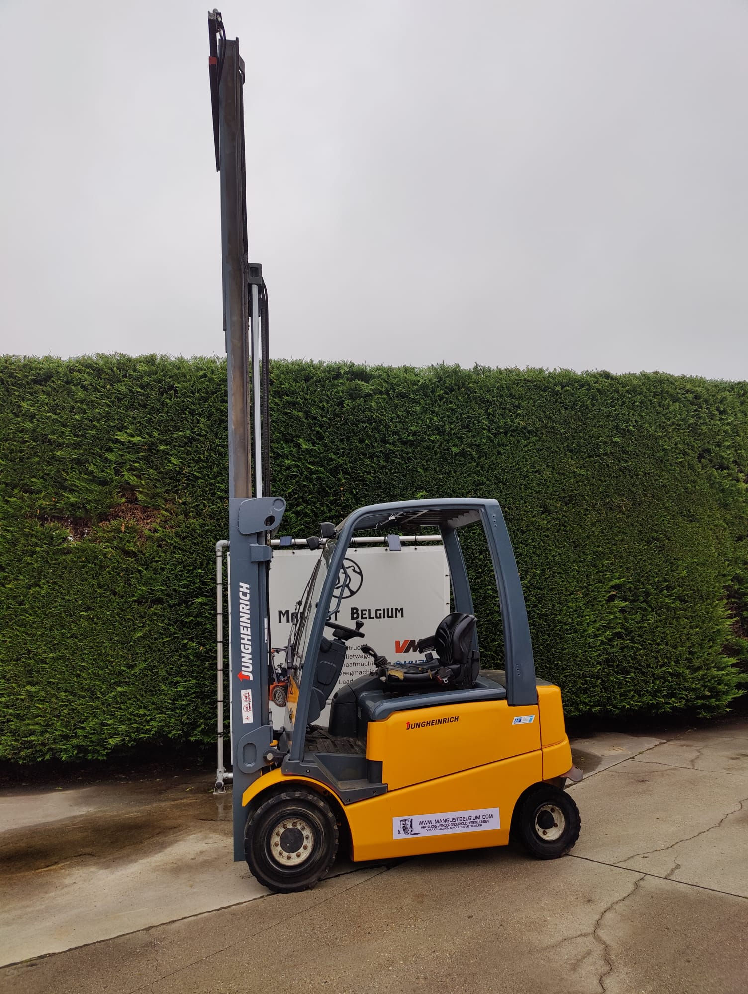 JUNGHEINRICH ELEKTRISCH 2500 kg SIDESHIFT