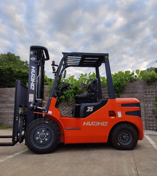 Thumbnail: NIEUWE HUAHE 3.5 TON DIESEL MET 4800 mm MAST