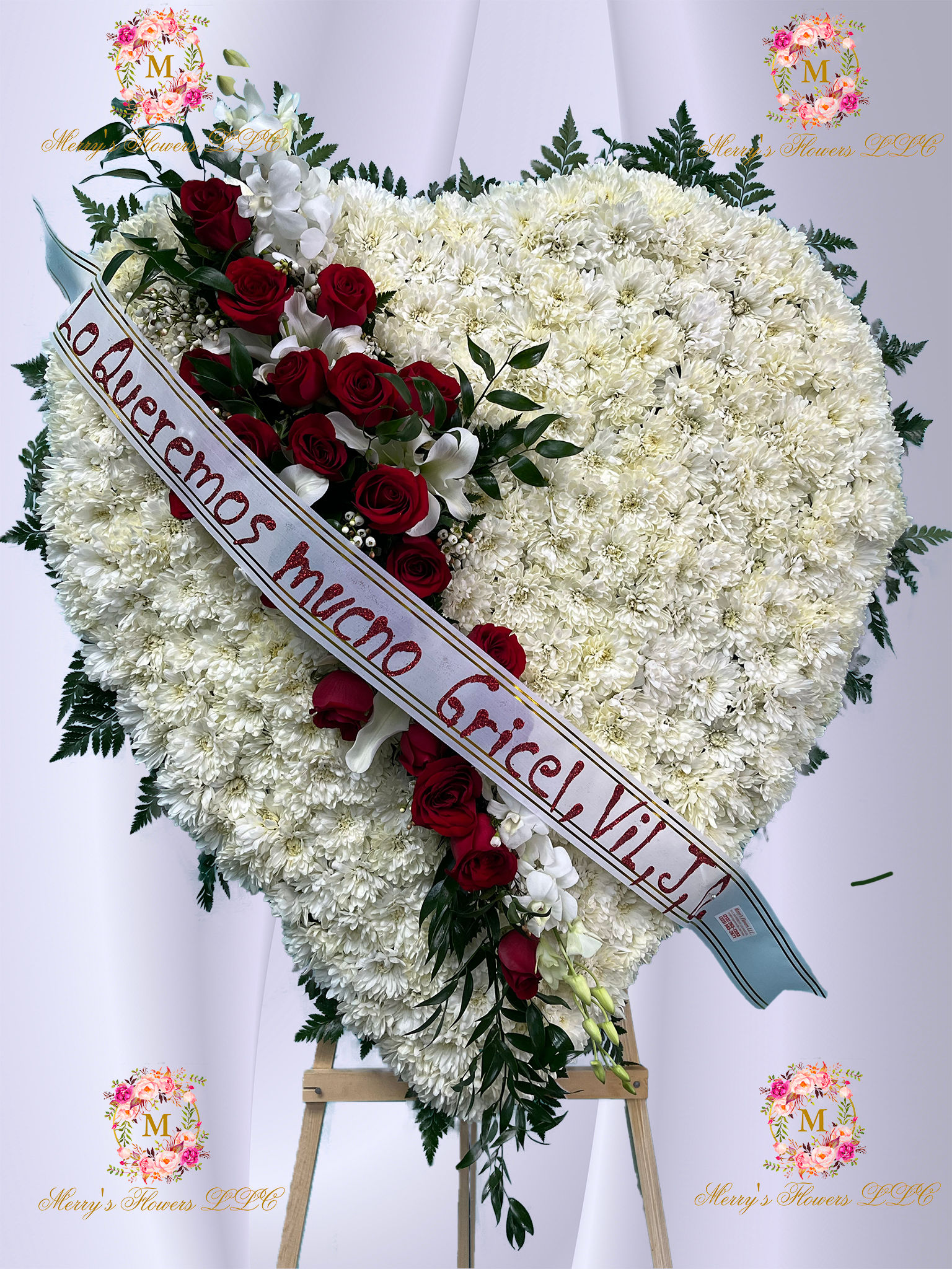 Closed Heart Red Roses Mid Bouquet