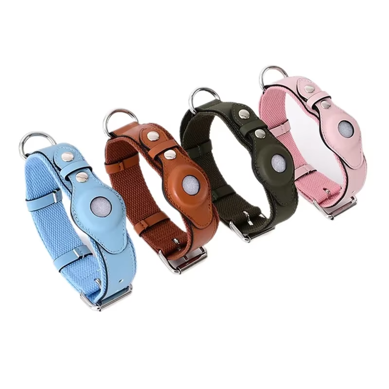 Leather Dog Collar Pet Adjustable Necklaces with Luxury Design for Apple Airtag
