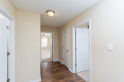 123-Tanbark-Dr-034-SMALL (1).jpg