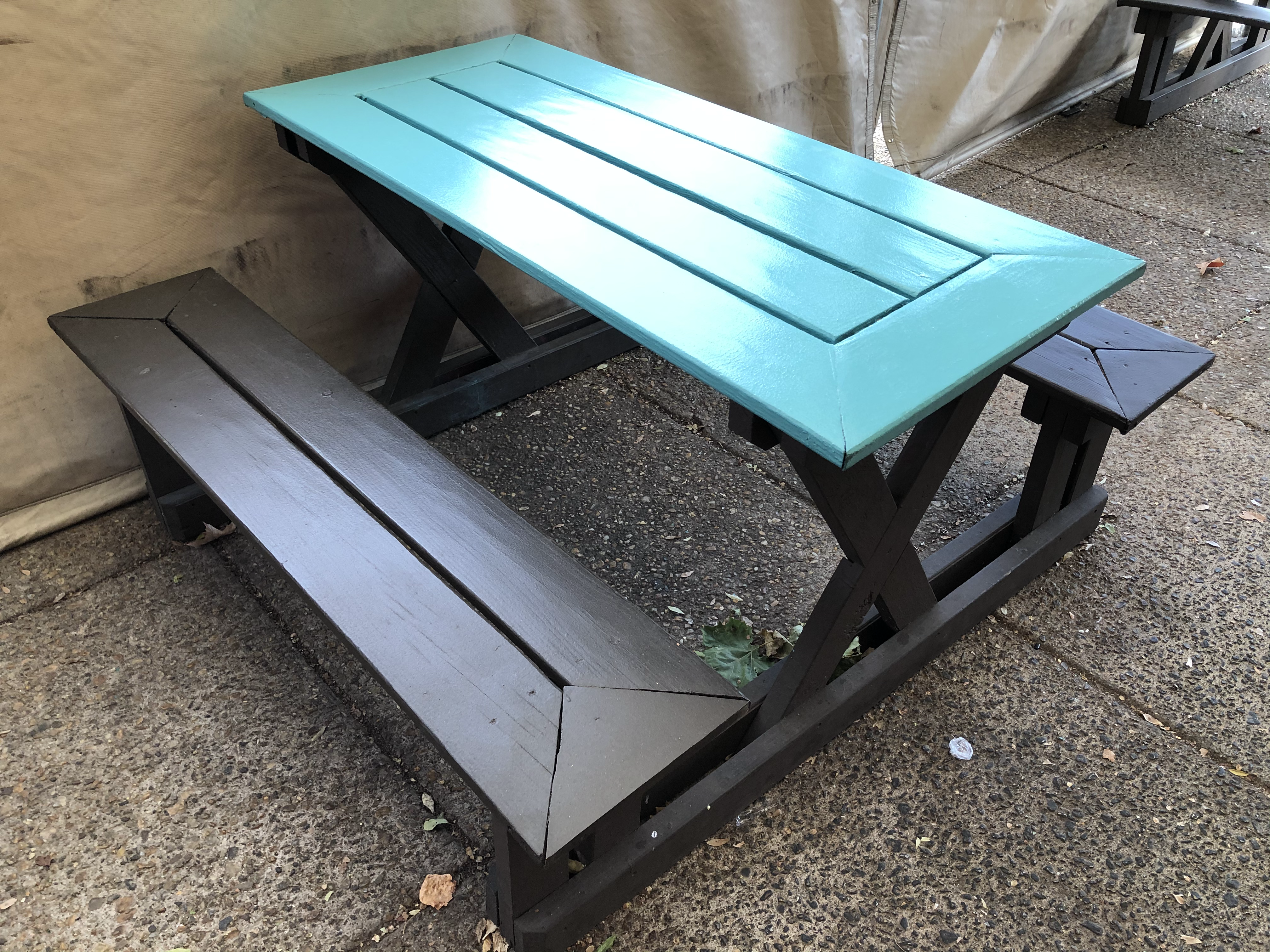 4 top Picnic Table