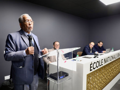 Pour nos étudiants, une conférence de Dr Abderrezak Guessoum