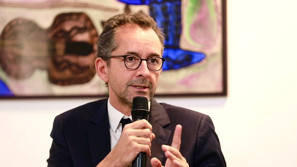 Un soir de conférence : Hakim El Karoui et son idée de la paix