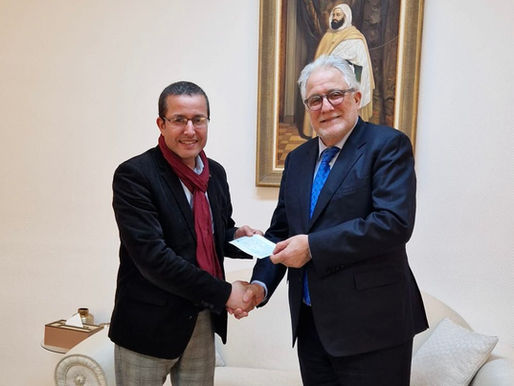 Un chèque pour l’ONG Dignité international, en aide aux victimes du séisme en Turquie