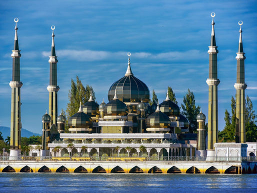Lumière et lieux de saints l'Islam, à la découverte des mosquées du monde (n°29) - La Mosquée Cristal