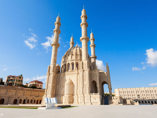 Lumière et lieux saints de l'Islam, à la découverte des mosquées du monde (n°68) - La Mosquée Heydar de Bakou