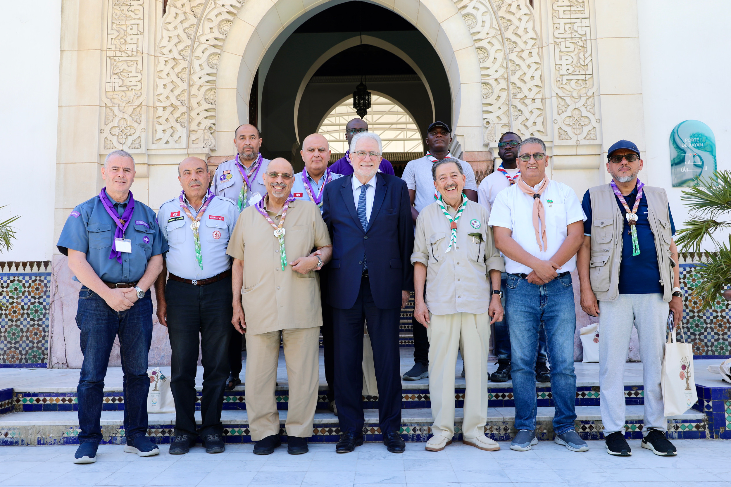 Le recteur reÃ§oit Cheikh Khaled BentounÃ¨s et une dÃ©lÃ©gation de scouts musulmans de France et du monde
