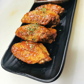 Food Barchow Chicken WIngs