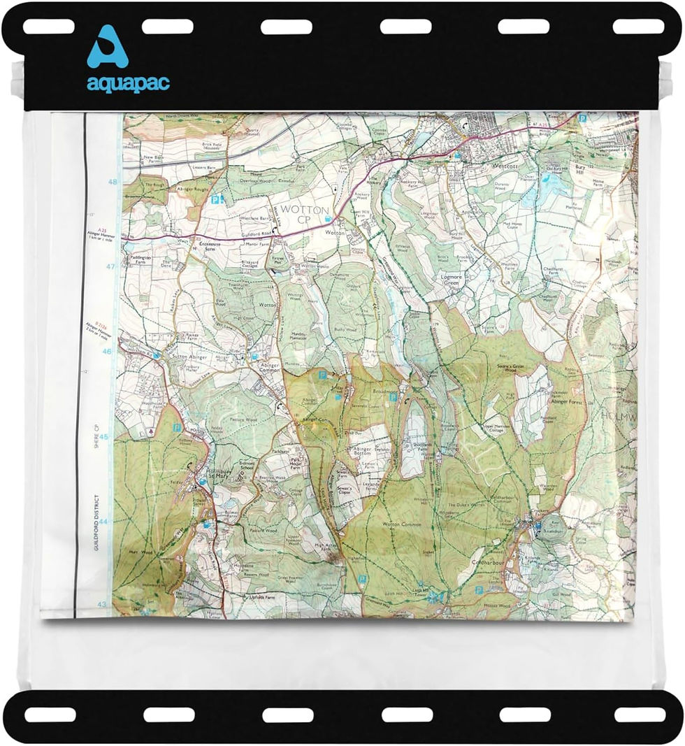 Étui porte-cartes étanche Aquapac Kaituna avec carte de randonnée.