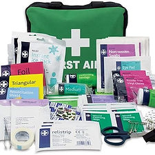 TROUSSES PREMIER SECOURS/ COUVERTURES DE SURVIE