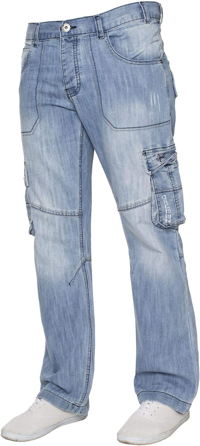 Détail des poches latérales du pantalon cargo Enzo en jean bleu.