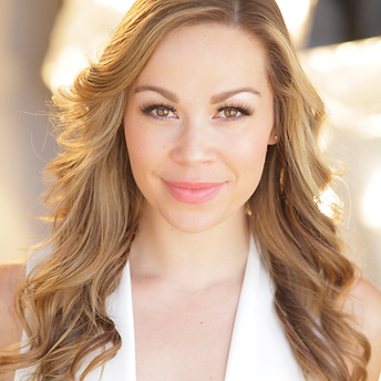 Amy headshot 2.heic
