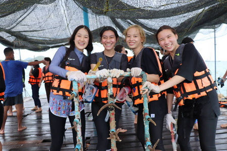 อาสาฟื้นฟูระบบนิเวศชายฝั่ง (ปลูกปะการังชายฝั่ง) โครงการอาสาฟื้นฟูระบบนิเวศชายฝั่ง คืนความอุดมสมบูรณ์