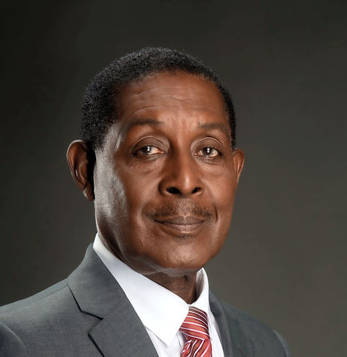 Langston Roach-8564_edited_edited_edited.jpg