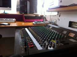 35923704_244831046101424_747501226508366