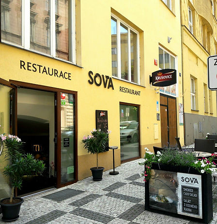 Restaurant Sova Prague, Restaurace Sova Praha, Sova Prague, Sova Praha, Sova restaurace zahrada, Sova restaurant outside