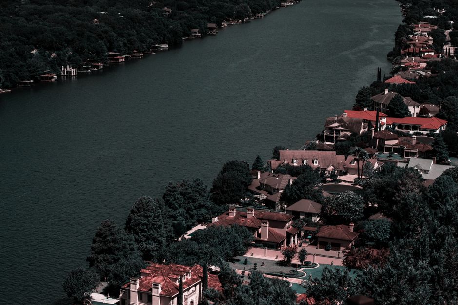 Buy & Hold vs. Flip: Your Texas Real Estate Strategy with a Top Realtor in McKinney