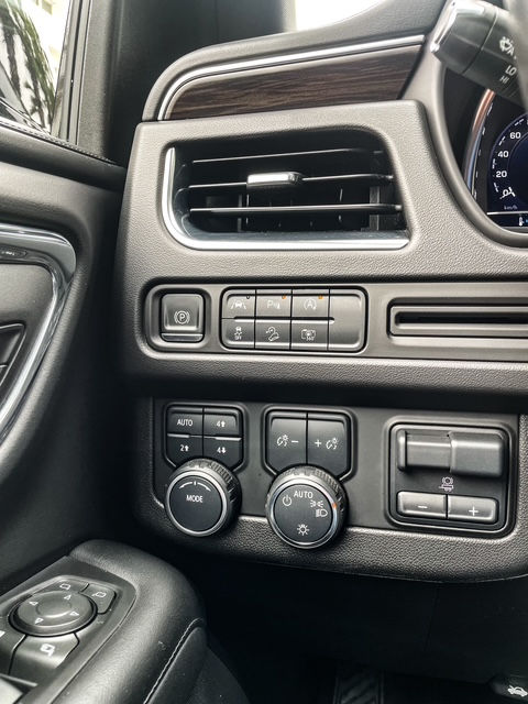 Miniatura: CHEVROLET TAHOE Z71 año modelo 2023, motor 5.3LT V8, 4x4,  5.3LT V8,26000 kms