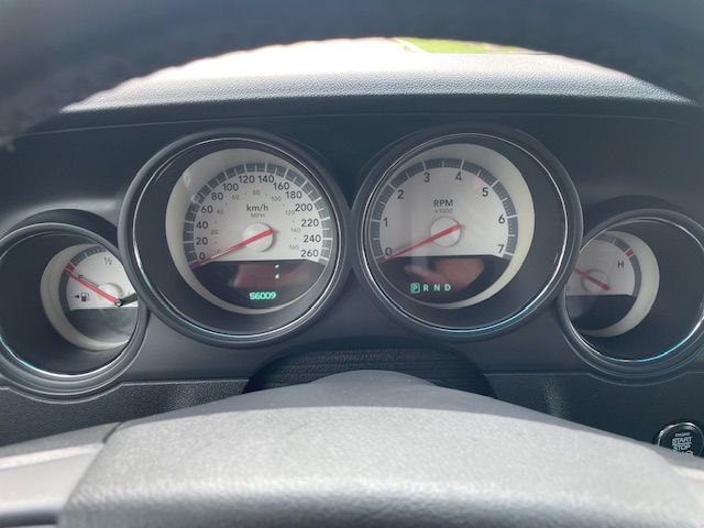 Miniatura: DODGE CHALLENGER R/T año 2010, motor V8 5.7LT HEMI ,56000 kms